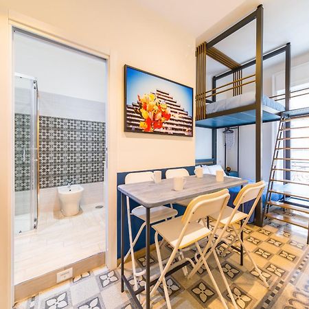 Central Station Apartments & Suites نابولي المظهر الخارجي الصورة