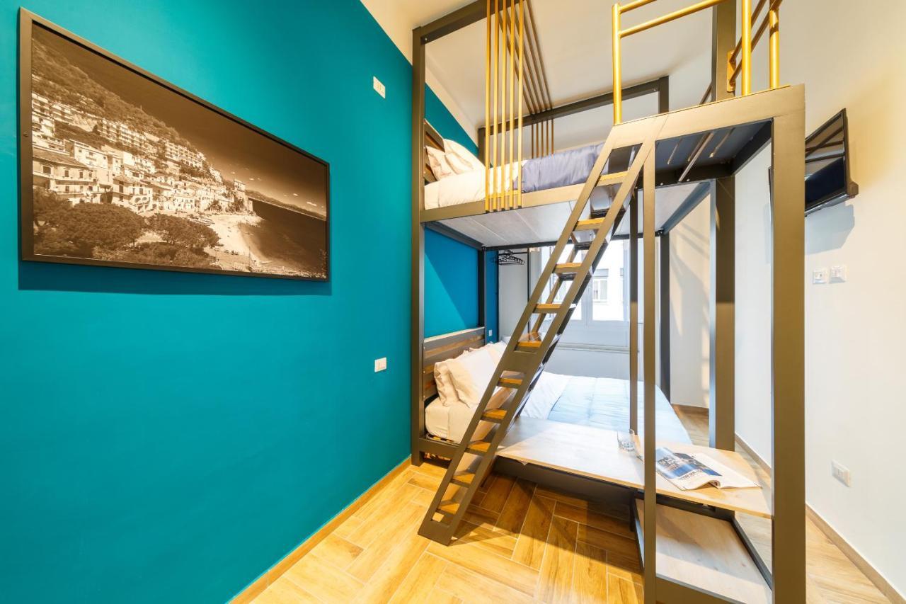 Central Station Apartments & Suites نابولي المظهر الخارجي الصورة