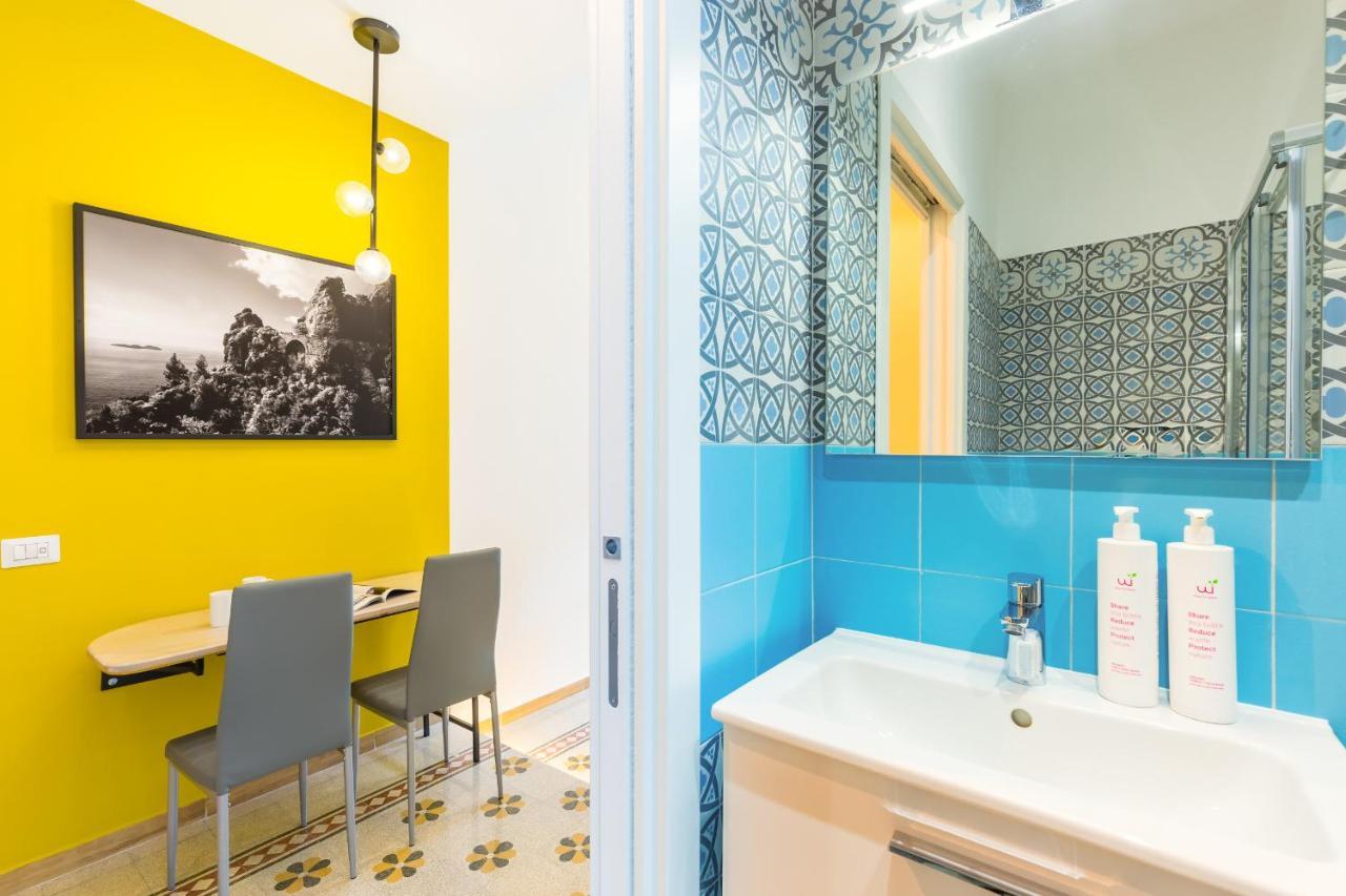 Central Station Apartments & Suites نابولي المظهر الخارجي الصورة