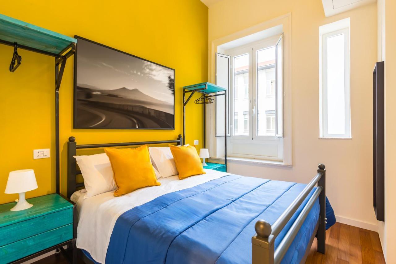 Central Station Apartments & Suites نابولي المظهر الخارجي الصورة