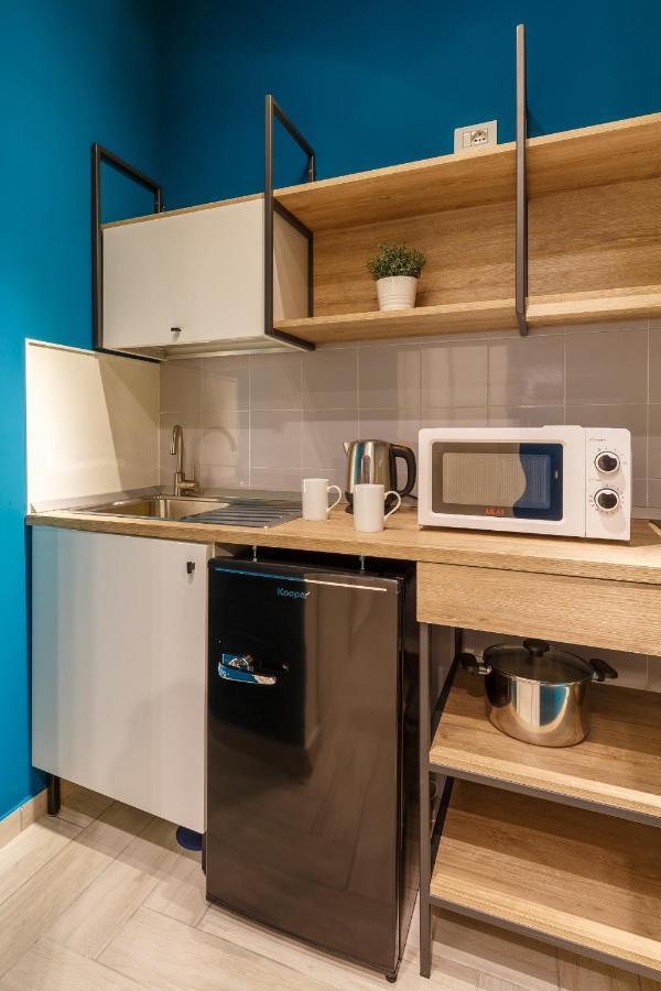 Central Station Apartments & Suites نابولي المظهر الخارجي الصورة