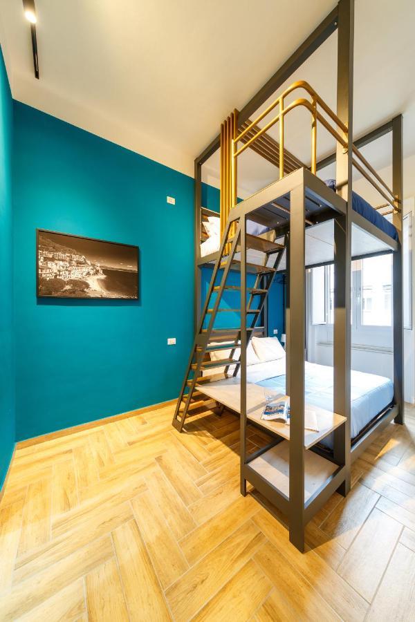 Central Station Apartments & Suites نابولي المظهر الخارجي الصورة