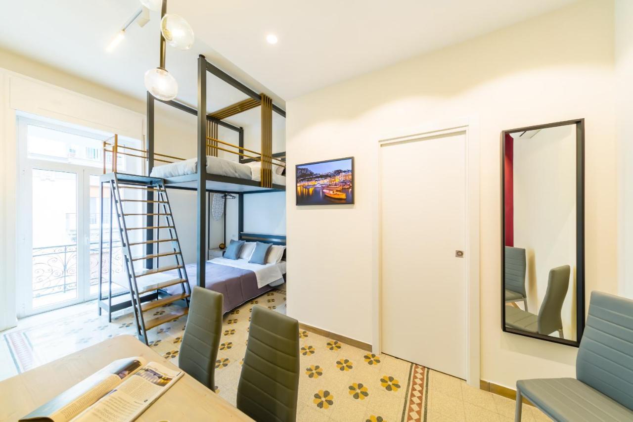 Central Station Apartments & Suites نابولي المظهر الخارجي الصورة
