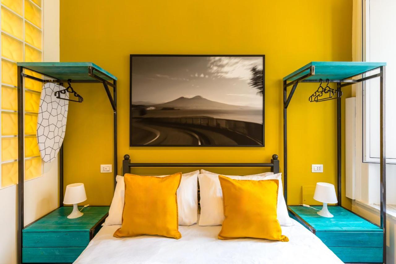Central Station Apartments & Suites نابولي المظهر الخارجي الصورة
