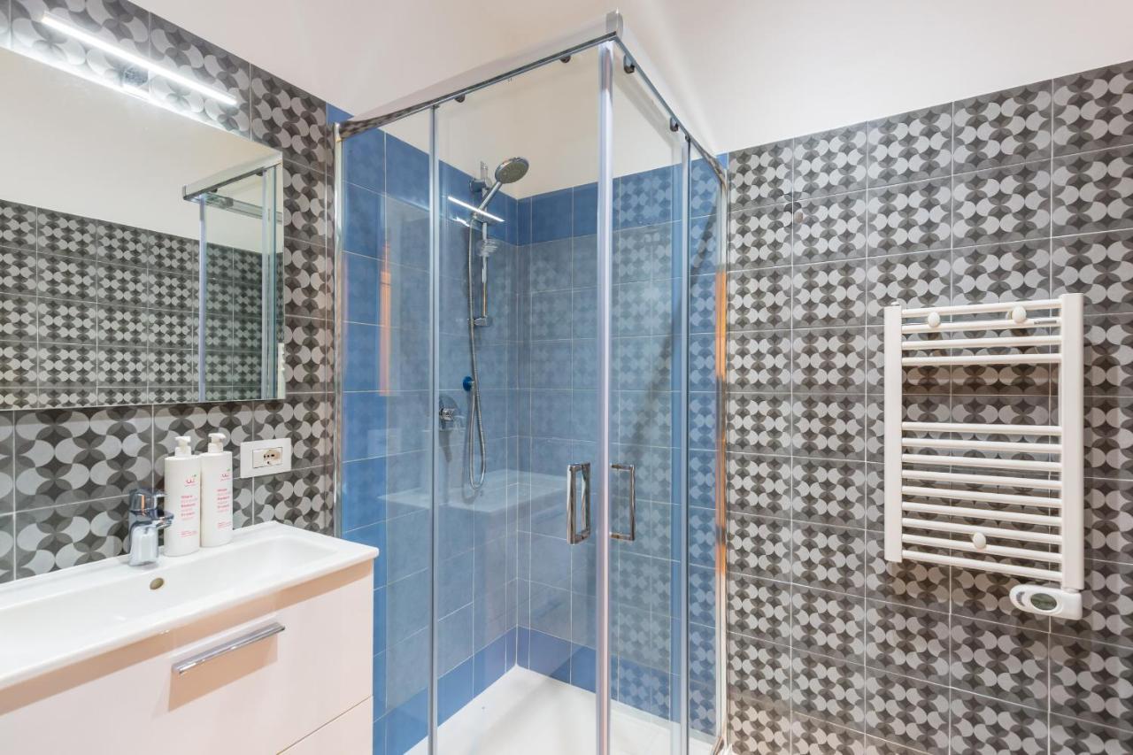 Central Station Apartments & Suites نابولي المظهر الخارجي الصورة
