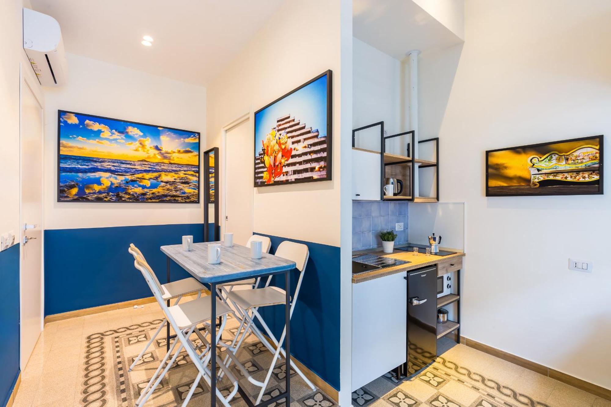 Central Station Apartments & Suites نابولي المظهر الخارجي الصورة