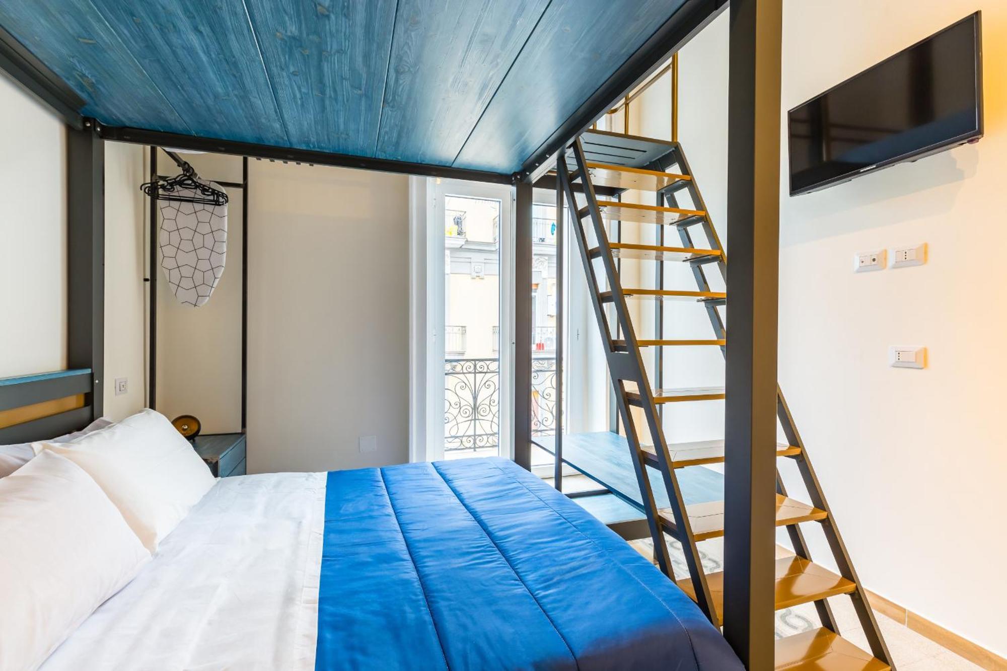 Central Station Apartments & Suites نابولي المظهر الخارجي الصورة